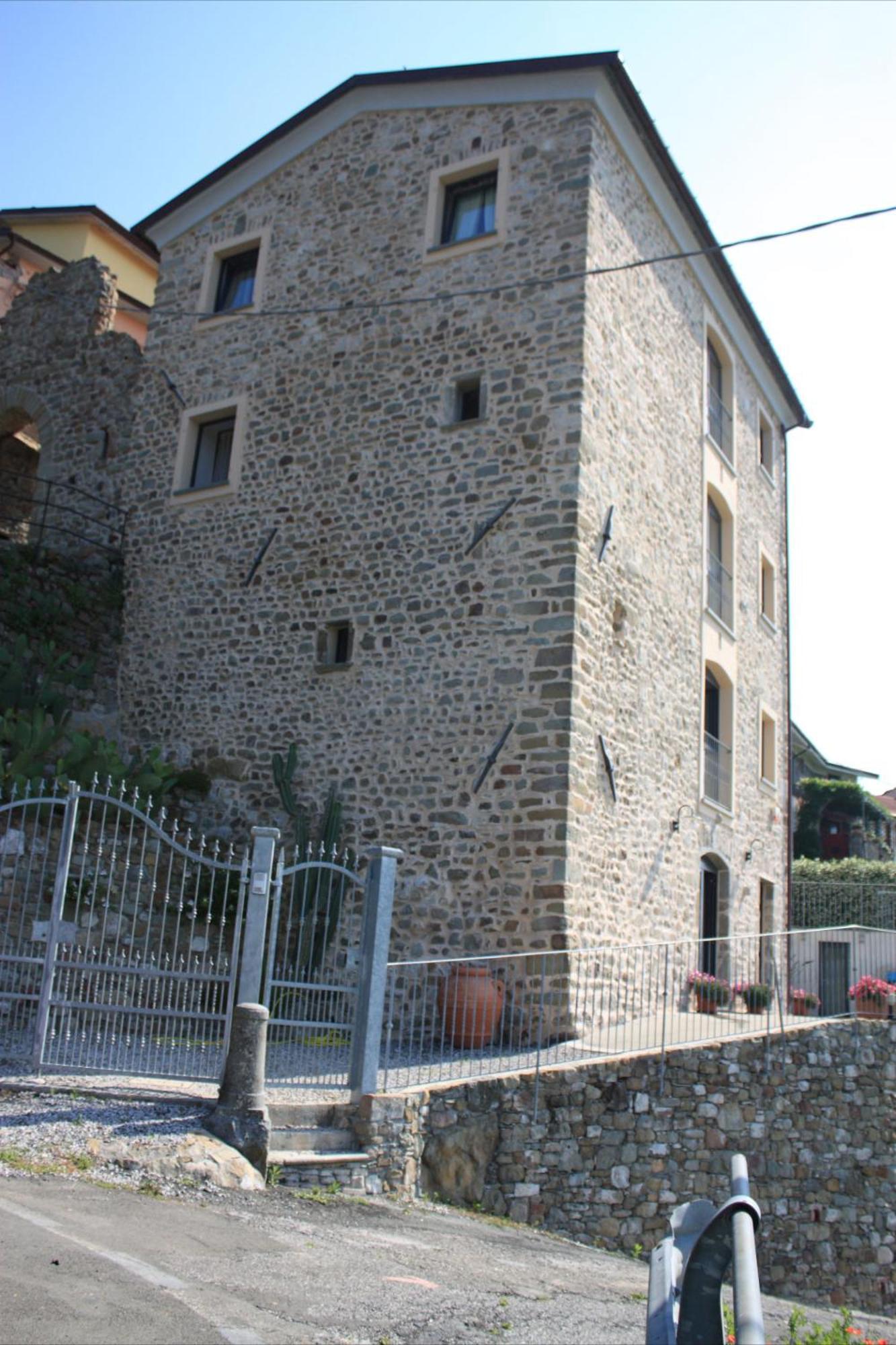 Al Castello Da Annamaria Hostal Beverino Exterior foto