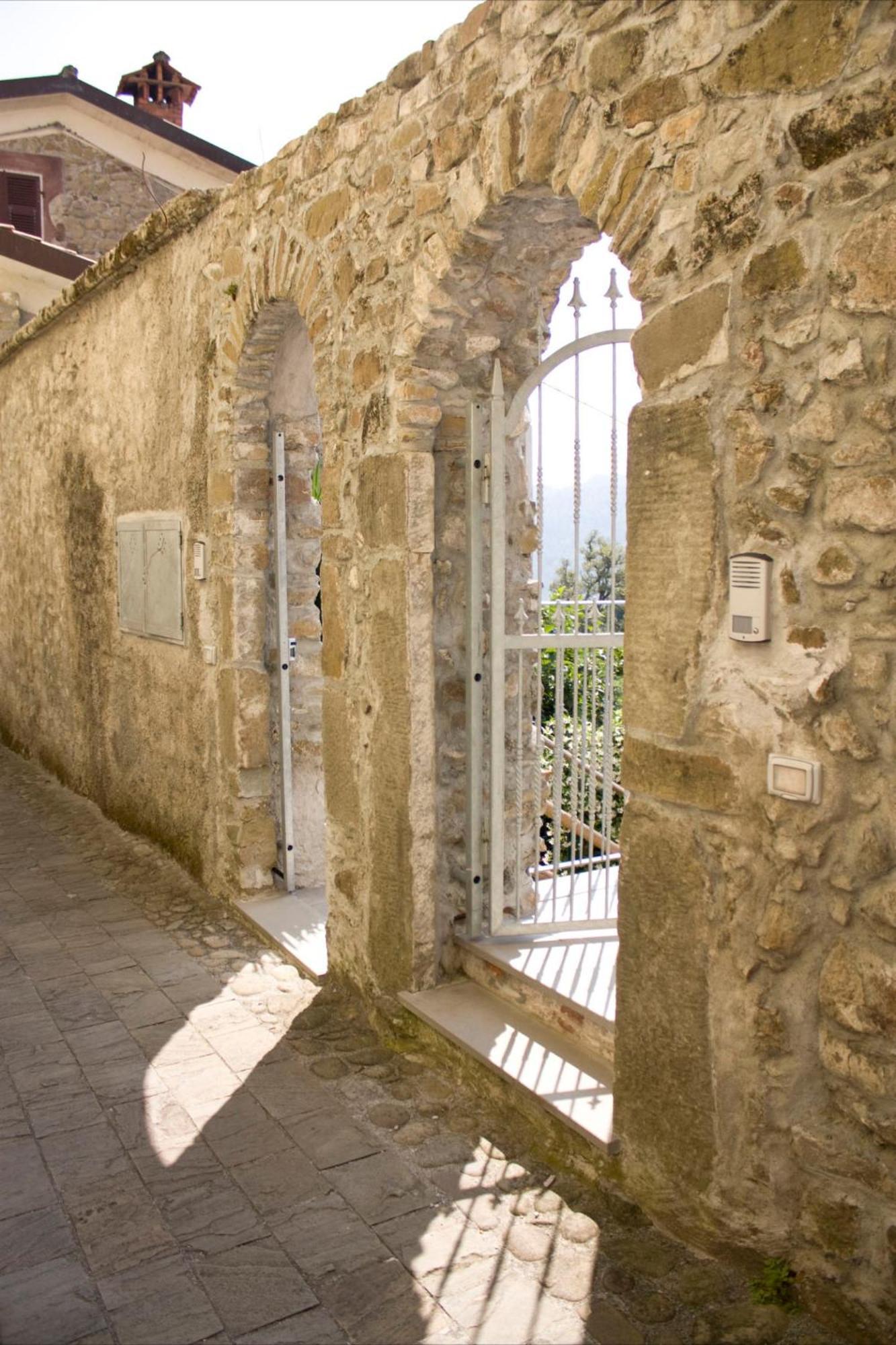 Al Castello Da Annamaria Hostal Beverino Exterior foto
